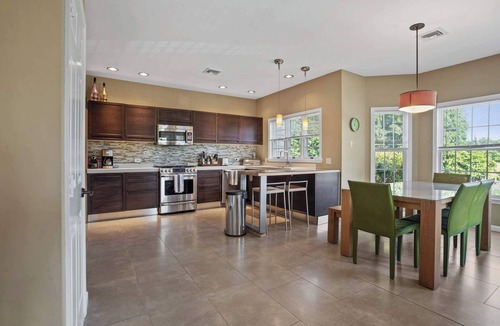 Town of Southold Town House | North Fork Escape: 4BR, Walk to Lavender Fields