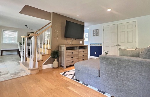 Aquebogue House | North Fork Escape Near Wineries, Beaches And Hamptons