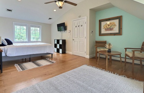 Aquebogue House | North Fork Escape Near Wineries, Beaches And Hamptons