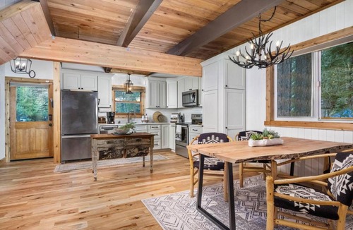 Washougal House | North Fork Hideaway