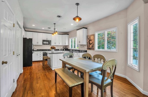 Laurel House | North Fork Oasis: Heated Pool, Hot tub