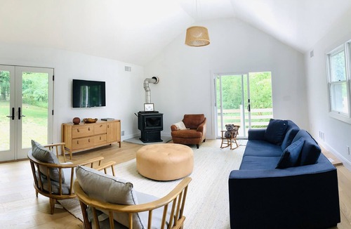 Aquebogue House | North Fork Summer Retreat (pool + Beach)