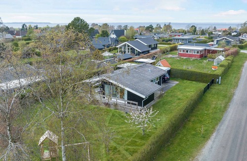 Skastrup Strand House | North Funen summer idyll by the water