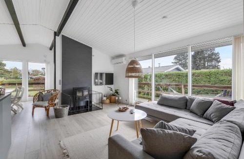 Skastrup Strand House | North Funen Summer Idyll By The Water