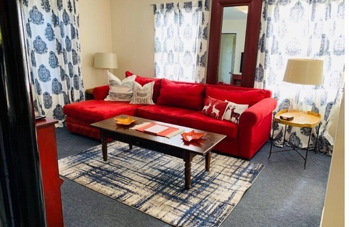 Williamstown House | North Getaway Cottage