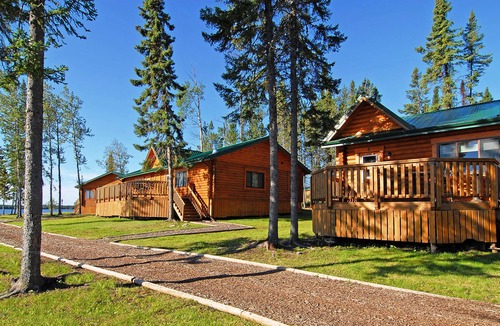 Ilford Resort | North Haven Resort is Canada's Premier Five-Star Trophy Fishing Fly-In Resort.
