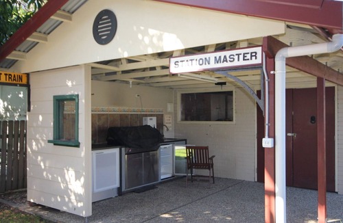 North Haven House | North Heaven Station