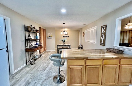 North San Antonio - SAT Cottage | North Hills 3BR Heated Furnished Relocation Housing Wi-Fi W/D