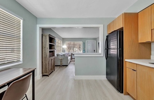 North Beach Apartment | North Hollywood Beach 1BR | Walk to Ocean