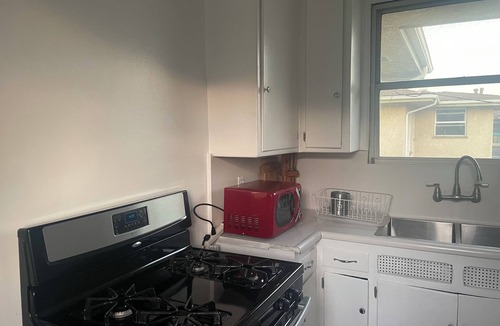 NoHo Arts District Apartment | North Hollywood Charmer