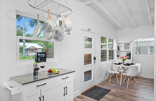 North Hyde Park House | North Hyde Park Getaway Tampa
