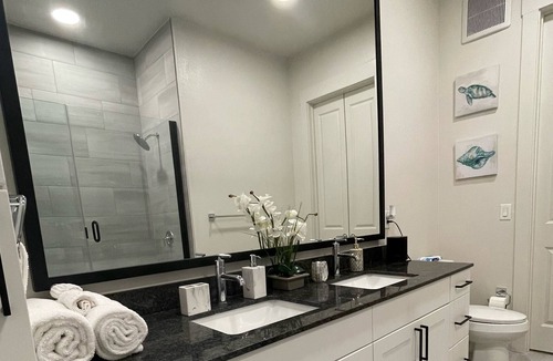 Brentwood Apartment | North Lamar