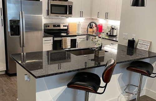 Brentwood Apartment | North Lamar