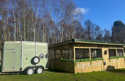 Lanark Resort | North Lodge Glamping