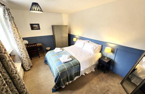 Knebworth House | North Lodge North