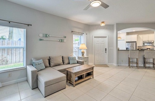 Juno Beach House | North Palm Beach Townhome about 2 Mi to Beach!