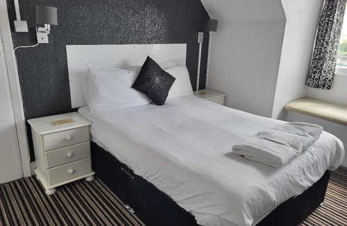 Skegness Bed & Breakfast | North Parade Seafront Accommodation