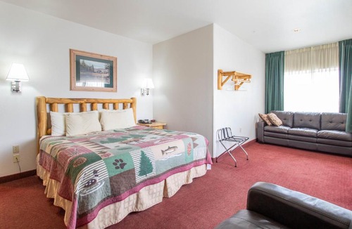 Walden Hotel | North Park Inn & Suites