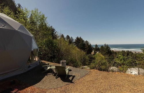 Tierra Del Mar Cabin | North Peak Dome - Sleeps 2 - w/SHARED Luxury Bathhouse Access
