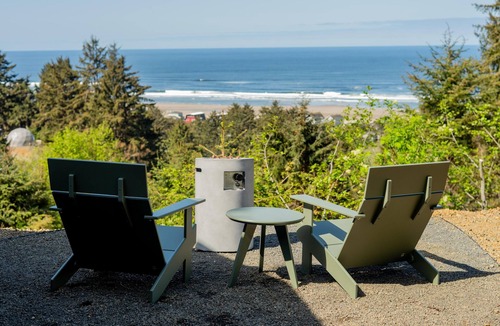 Tierra Del Mar Cabin | North Peak Dome - Sleeps 2 - w/SHARED Luxury Bathhouse Access