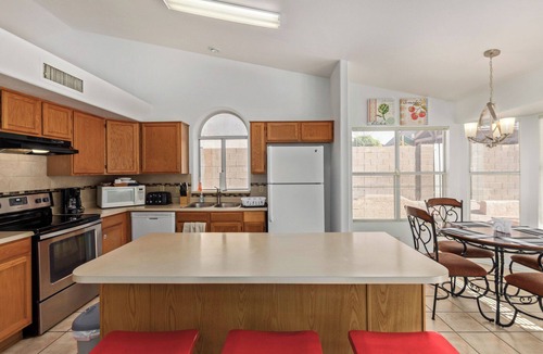 Moon Valley Canyon House | North PHX 4BR Retreat - Easy Hwy Access + Dining