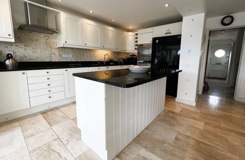 Ryde Ski Chalet | North Quay