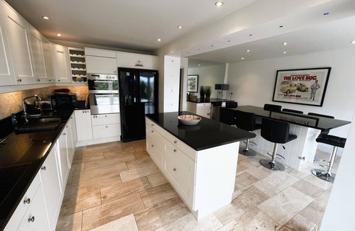 Ryde Ski Chalet | North Quay