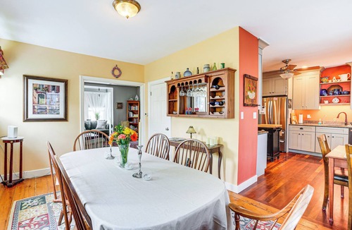 Manchester-by-the-Sea House | North Shore Townhome: 1 Mi to Singing Beach!