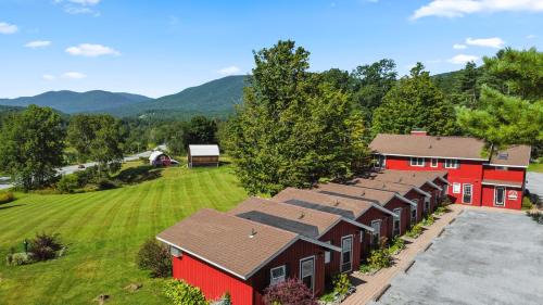 Manchester Center Cabin | North Shire Lodge