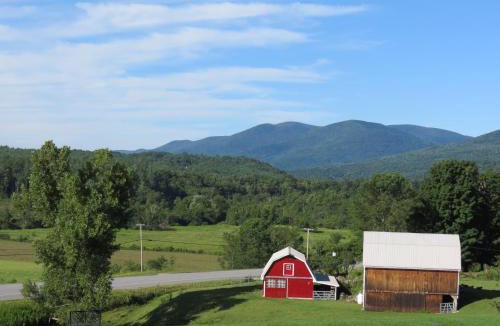 Manchester Center Cabin | North Shire Lodge
