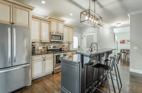 Northside House | *North Shore Home W/Views! 30 Night Minimum Stay