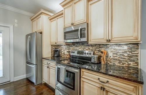 Northside House | *North Shore Home W/Views! 30 Night Minimum Stay