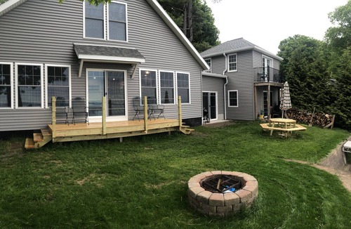 Cleveland House | North Shore Lake House and Bunk House