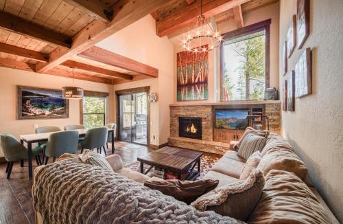 Lake Forest House | North Shore Lakeside Condo 15 by Tahoe Getaways - Walk to Beach with HOA
