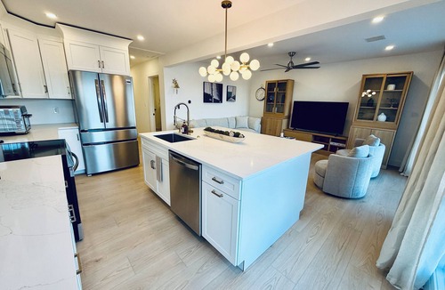 Revere Apartment | North Shore Luxury Suite