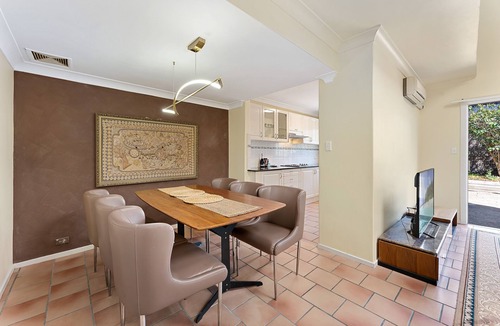 Cremorne House | North Shore Spacious 2BR Home in Cremorne