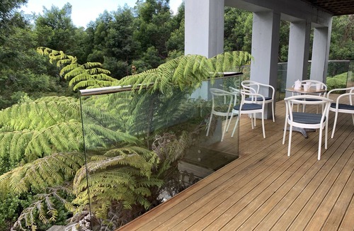 Greenhithe Apartment | North Shore Stylish, Private & Immaculate Haven