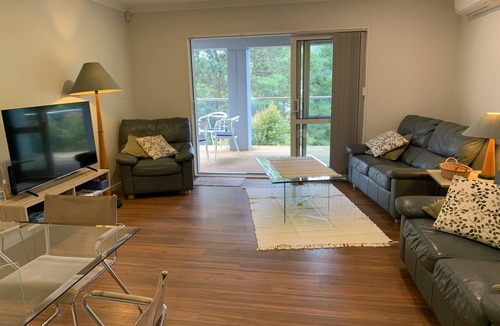 Greenhithe Apartment | North Shore Stylish, Private & Immaculate Haven