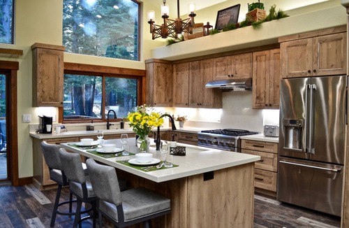 Truckee Cabin | North Star Cabin! 5 Beds - 5 Baths - 5 Stars!