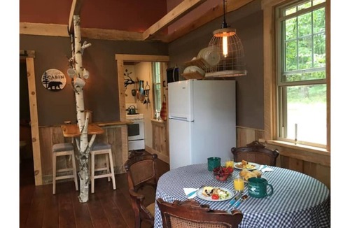 Drifting Cabin | North Star Cabin at Oak Mountain Hideaway