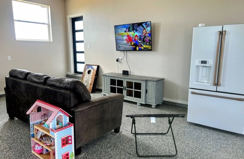 Garden City Cabin | North Star Retreat Sleeps 34