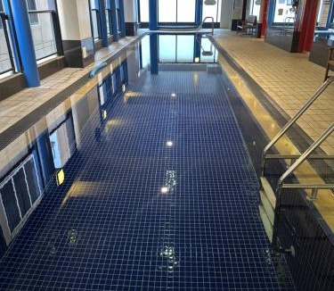 Adelaide Central Business District Hotel | North Terrace Horizons free parking