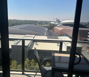 Adelaide Central Business District Hotel | North Terrace Horizons free parking