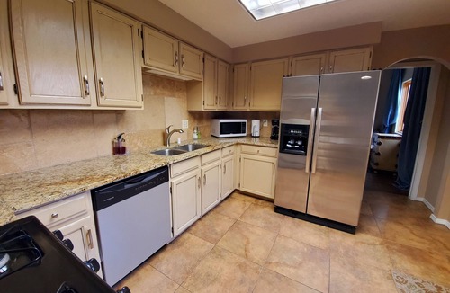 Alamedan Valley House | North Valley Estate Guest House - 1800 Sq.ft.