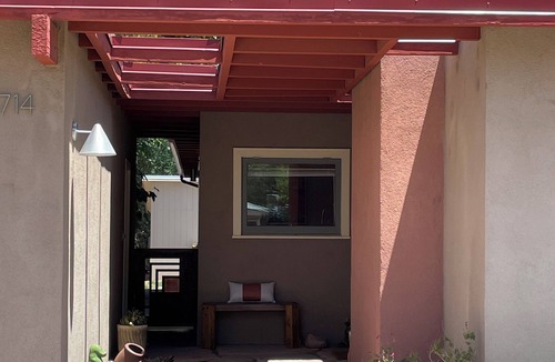 Rio Grande Blvd House | North Valley Mid Century Modern Retreat