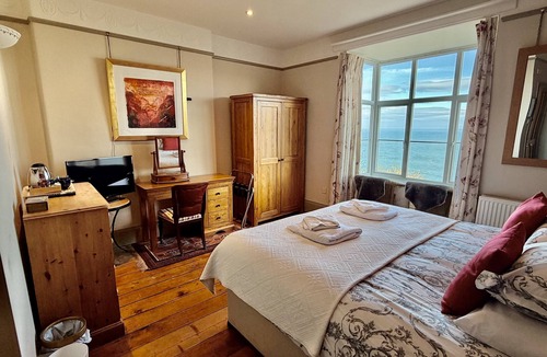 Lynton Bed & Breakfast | North Walk House