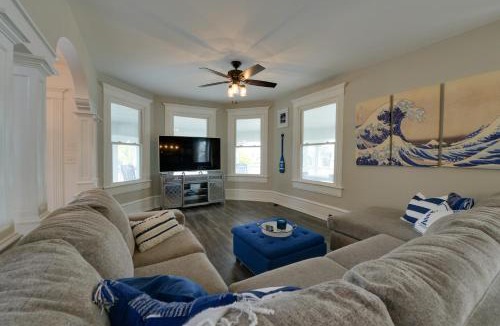 North Wildwood House | North Wildwood Home w/Porch ~ 3 Blocks to Beach!