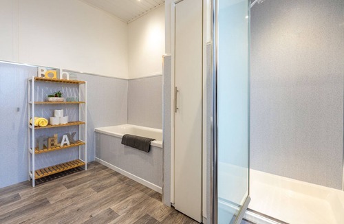 Birtley House | Northeast - Birtley Stay - Free Parking