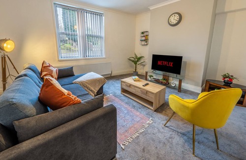 Birtley House | Northeast - Birtley Stay - Free Parking