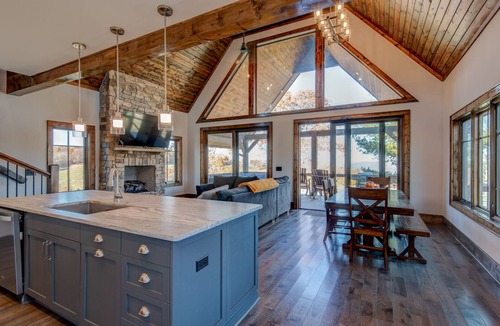 Elk Park House | Northern Exposure at Eagles Nest - Views! Covered porch, walk to the Winery and Sportsmans Lodge!